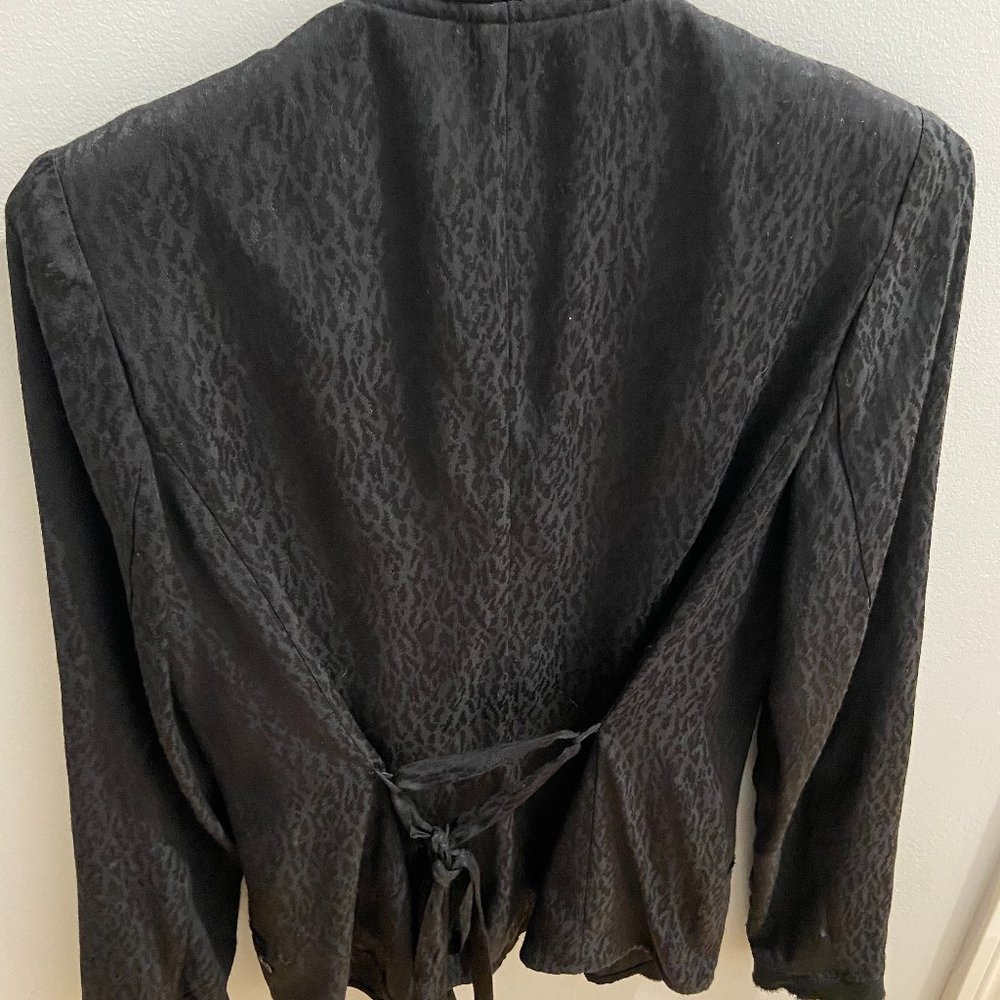 Blazer - Picture 2 of 4